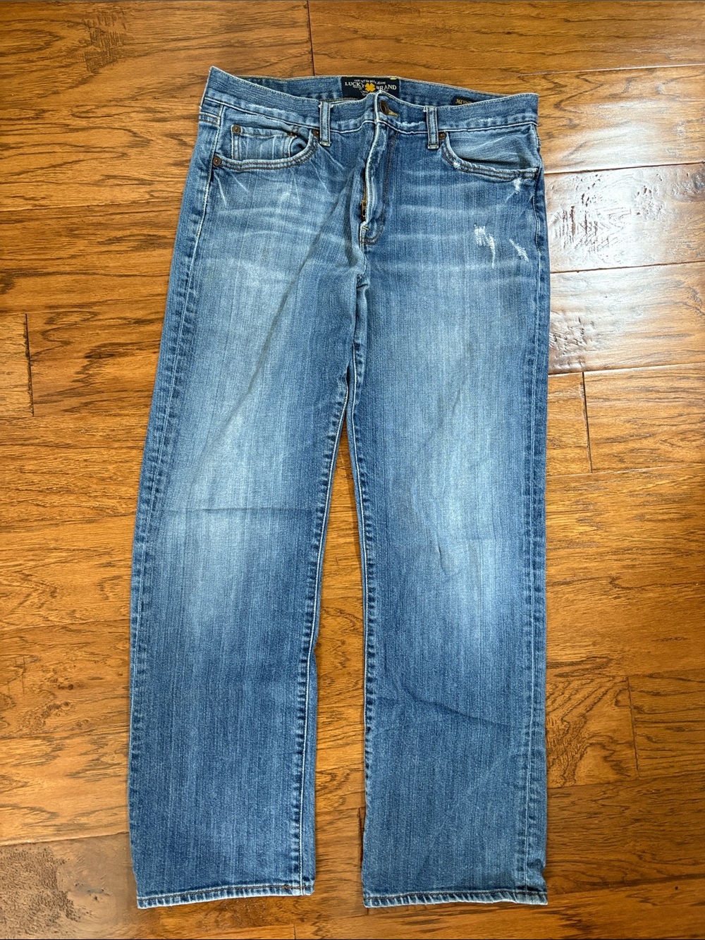 Levi's Men's Light-Medium Blue Straight Jeans